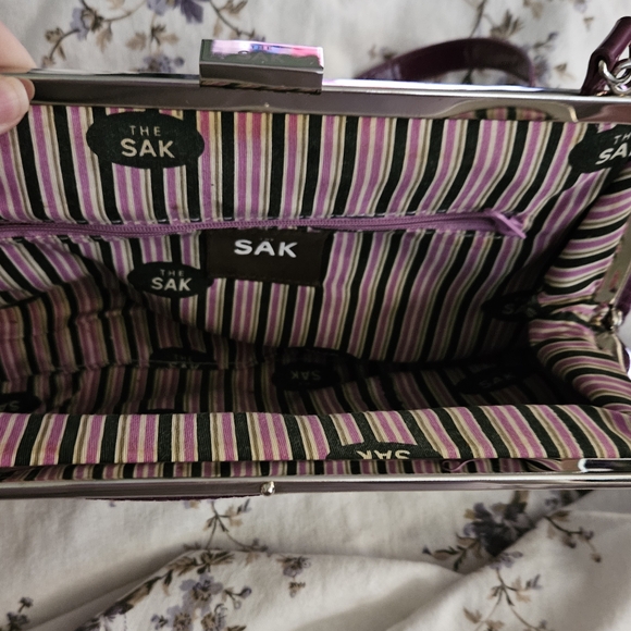 The Sak Purple Shoulder Bag - Picture 6 of 8
